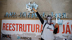 Servidores do Banco Central decidem manter greve iniciada em abril Servidores do Banco Central decidem manter greve iniciada em abril