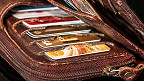 5 cartões de crédito que oferecem bônus de até R$ 50 por indicação