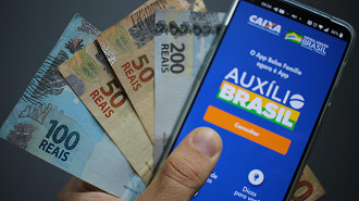 Auxílio Brasil